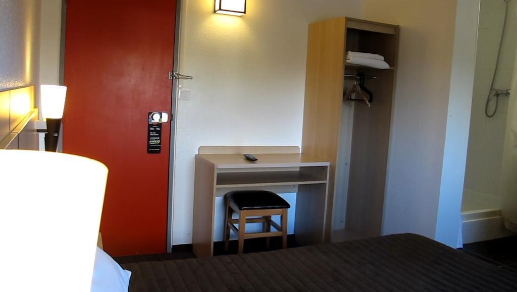 Hotel Class'Eco Courcouronnes Dış mekan fotoğraf