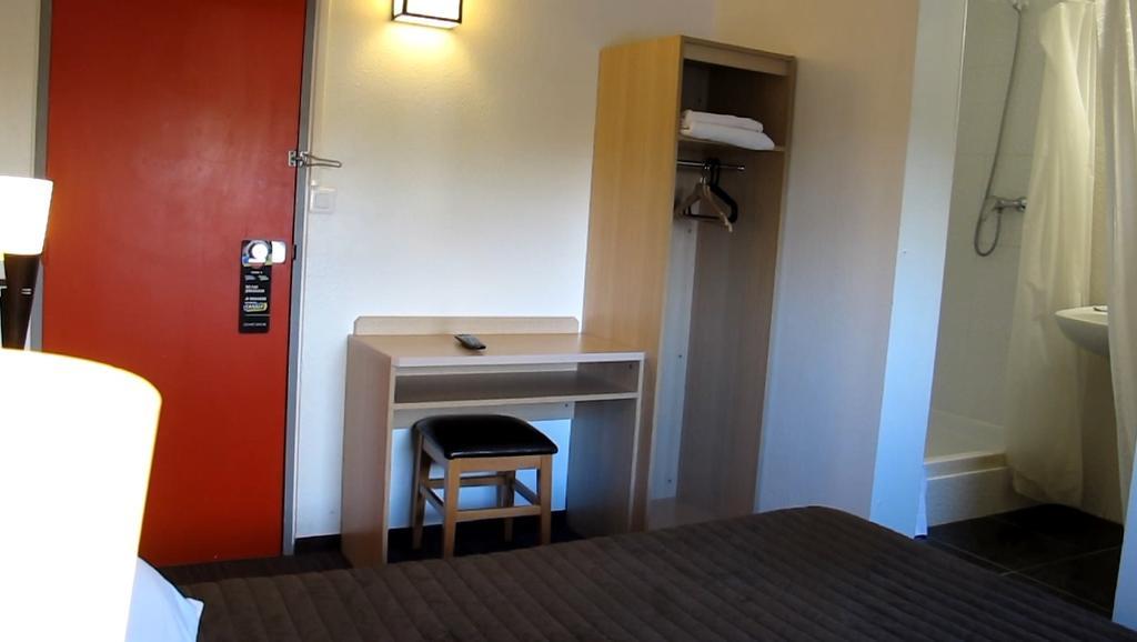 Hotel Class'Eco Courcouronnes Dış mekan fotoğraf