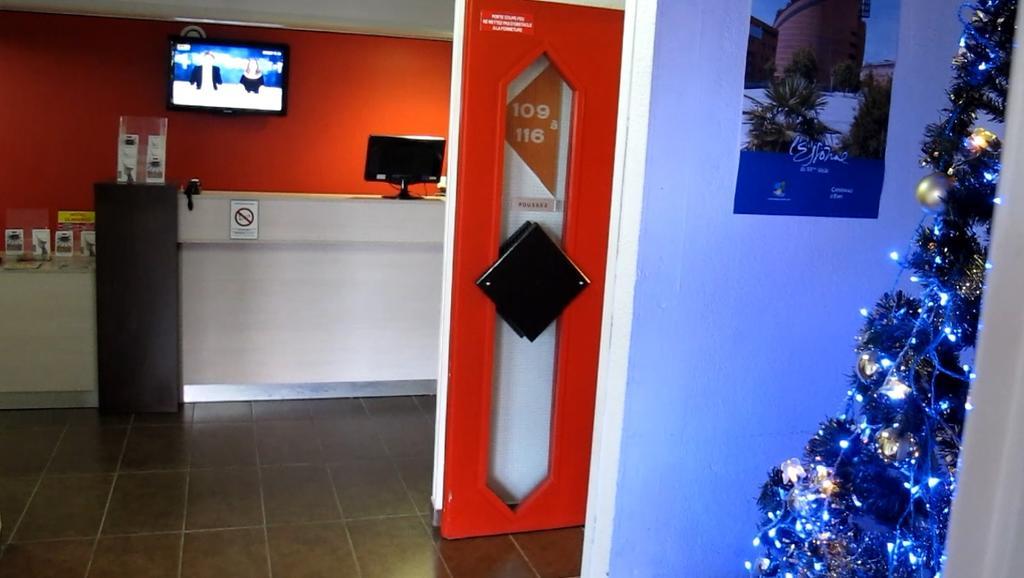 Hotel Class'Eco Courcouronnes Dış mekan fotoğraf